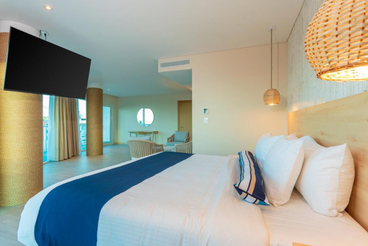 Aquamare 4*